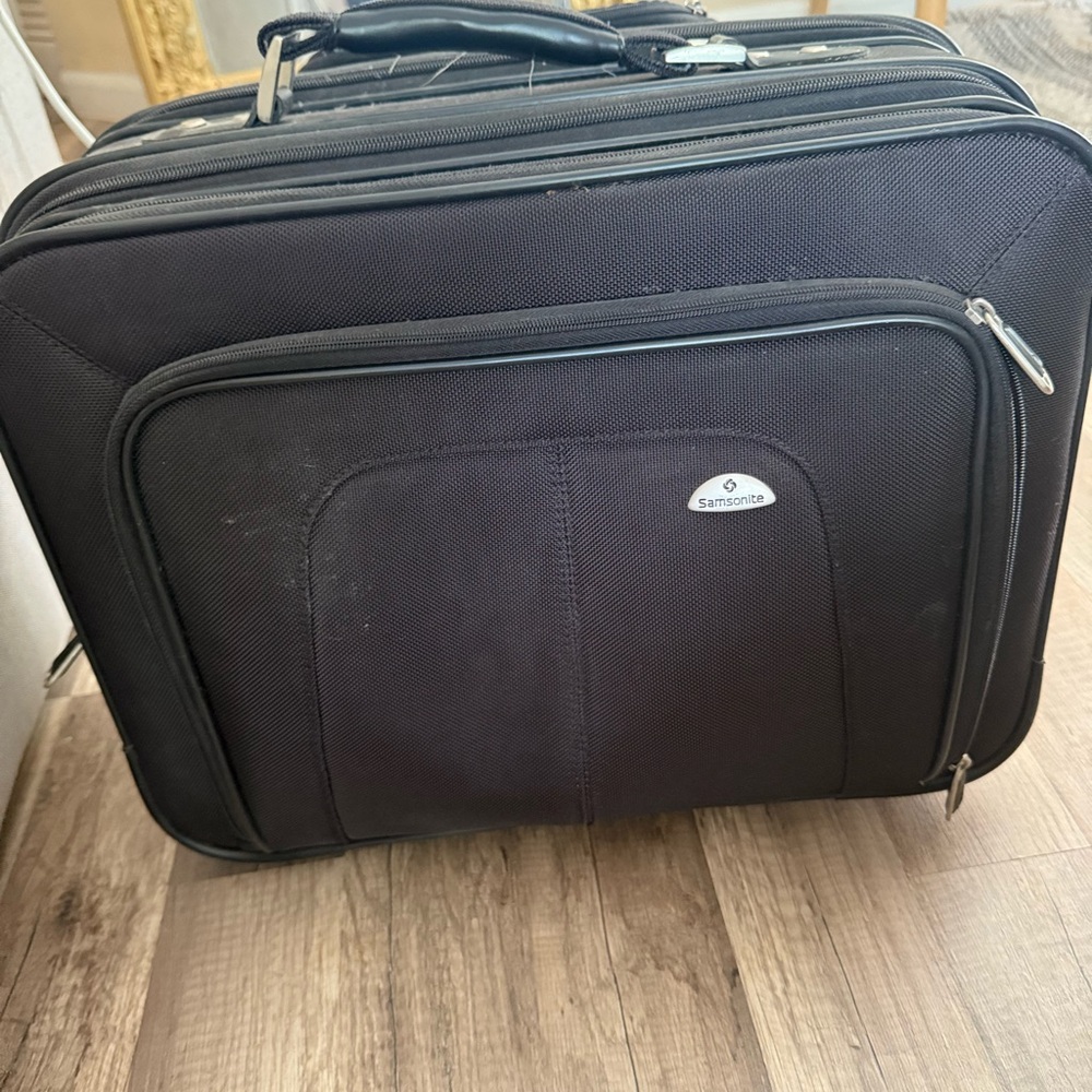 Samsonite Black Men's Travel Bag